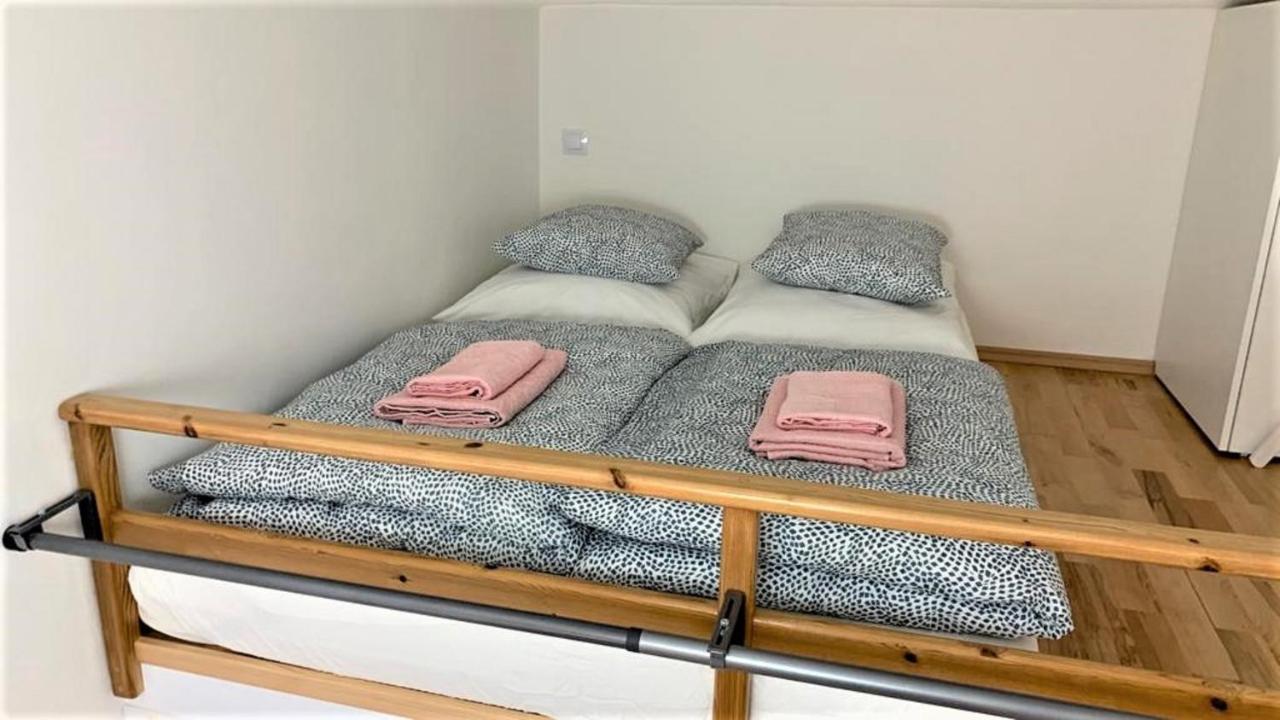 Side Street Apartments ปราก ภายนอก รูปภาพ